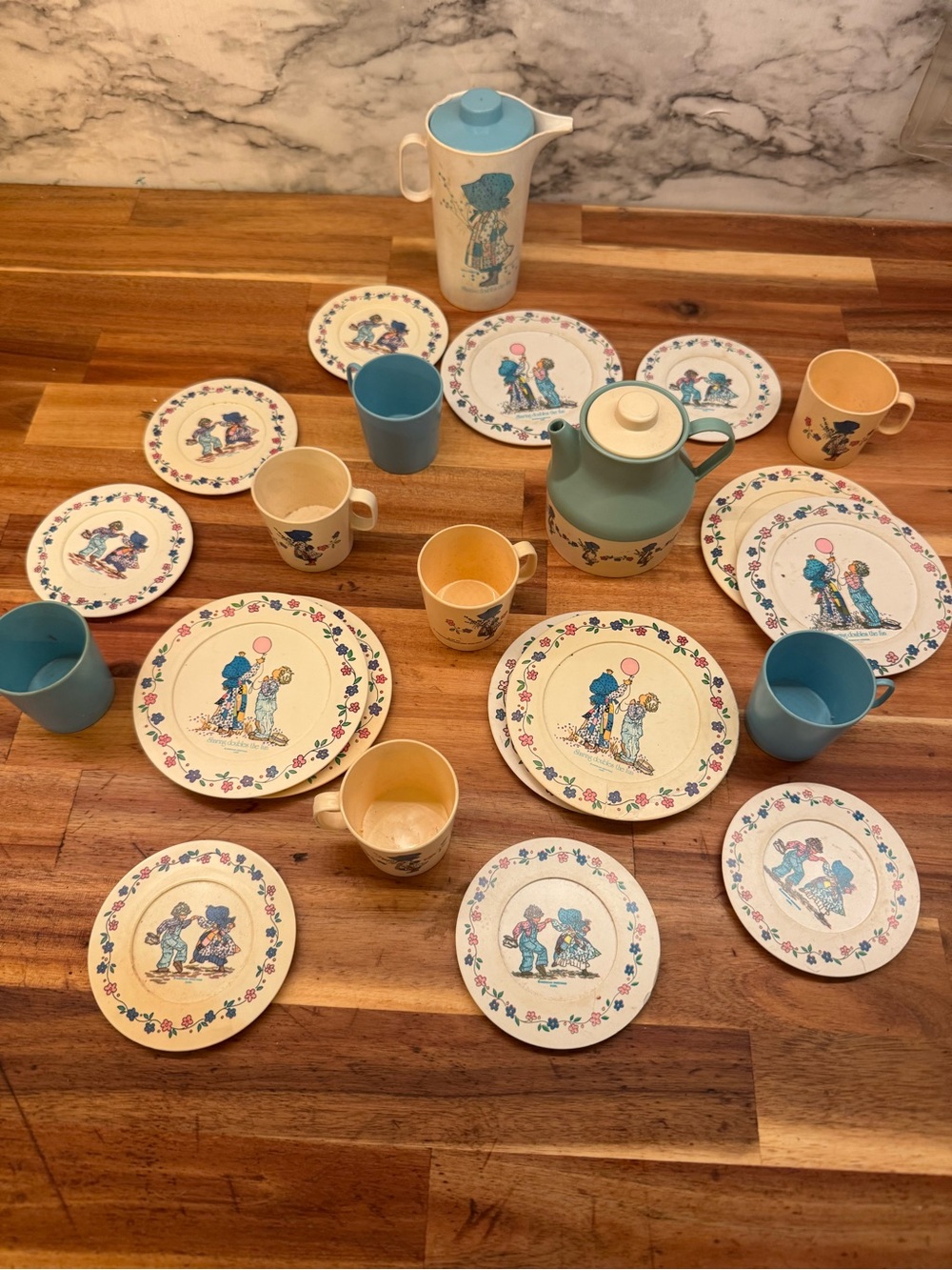 Vintage Holly Hobbie Children's Melamine Play Dish Tea Set